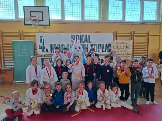 FOTO: Moravske Toplice gostile velikonočni judo turnir z mladimi tekmovalci