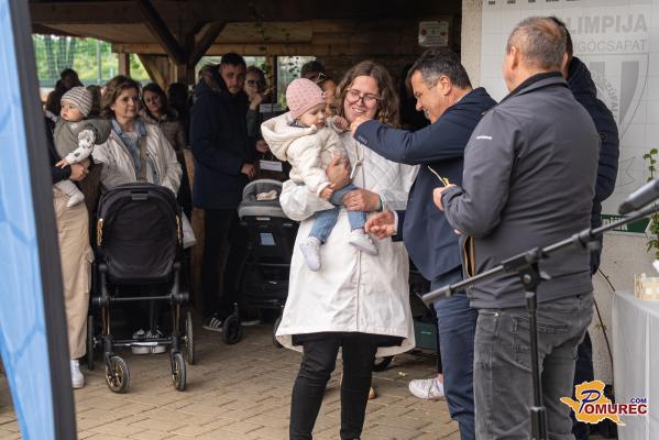 FOTO in VIDEO: Ob dnevu Zemlje v Lendavi novorojenčkom podarili drevesa