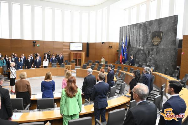 Sprejet zakon o vladi: obrisi nove koalicije vse bolj jasni?