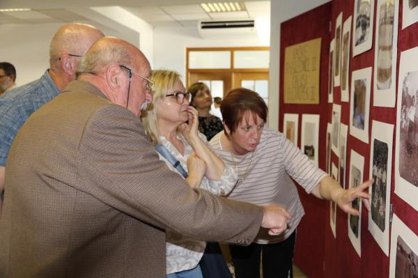 FOTO: Na starih fotografijah znova zaživeli ljudje, kraji in spomini