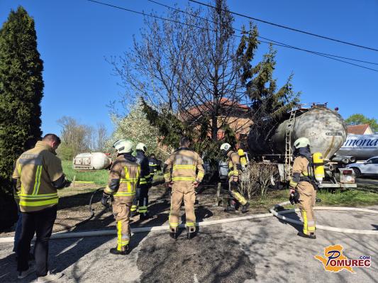 FOTO in VIDEO: Požar v Prekmurju, na terenu gasilci