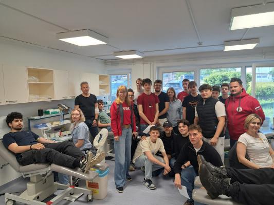 Mladi v Murski Soboti znova dokazali srčnost z darovanjem krvi