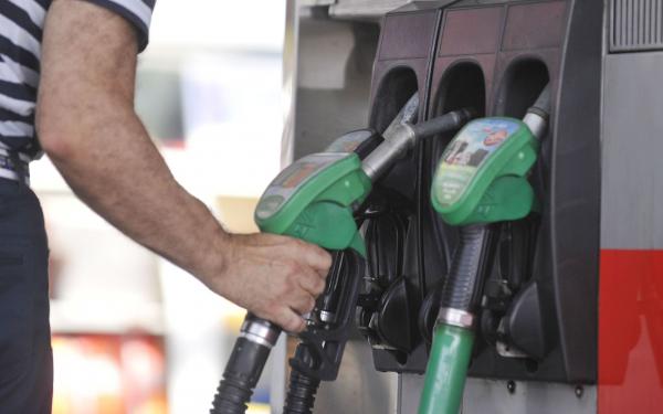 Prihodnji teden se obetajo nižje cene dizla in kurilnega olja. Za koliko?