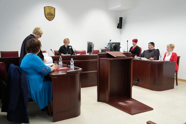 FOTO: Dolga obravnava brez epiloga, spor v soboški knjižnici se poglablja