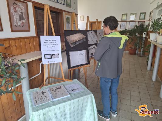 FOTO: Na Razkrižju na ogled najstarejši herbarij na Slovenskem