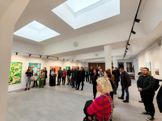 FOTO: V Ljutomeru odprli razstavo 3JE: trije avtorji, ena zgodba