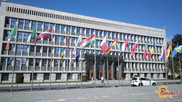 Znani kandidati za ministre prihodnje Janševe vlade