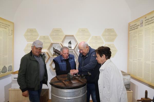 FOTO in VIDEO: Lendavski grad bogatejši za stalno razstavo o čebelarstvu in učni čebelnjak