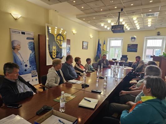 FOTO: V Beltincih iskali rešitve za starejše, najbolj odmevale besede o osamljenosti