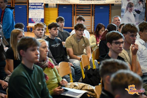 FOTO: Murska Sobota gostila več kot 400 mladih raziskovalcev