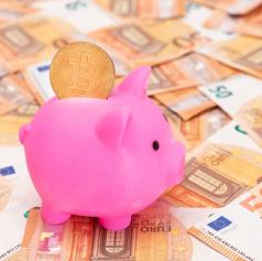 Slovenci so temu namenili že 7,8 milijarde evrov, strokovnjaki pa opozarjajo še na nekaj