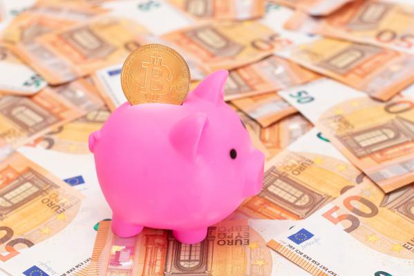 Slovenci so temu namenili že 7,8 milijarde evrov, strokovnjaki pa opozarjajo še na nekaj