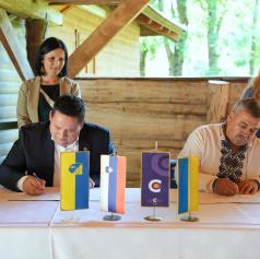 FOTO: Občina Beltinci in ukrajinska Horodenka podpisali memorandum: »To je začetek novega prijateljstva«