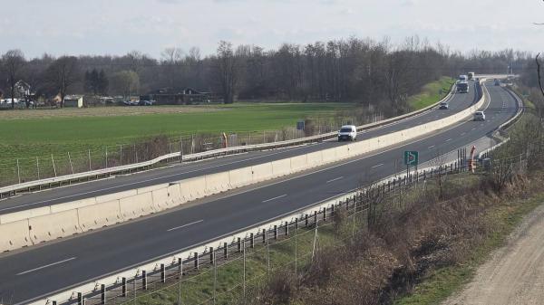 Nesreča na pomurski avtocesti, promet oviran