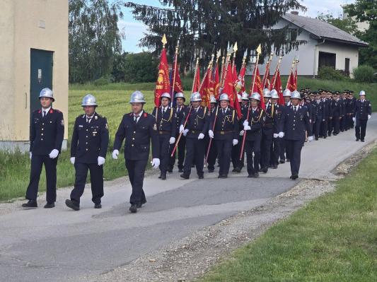 FOTO: V Podgradju slovesno predali namenu novo gasilsko vozilo