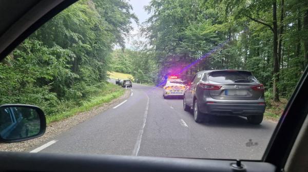Na Goričkem trčila osebno in motorno vozilo, ena oseba poškodovana