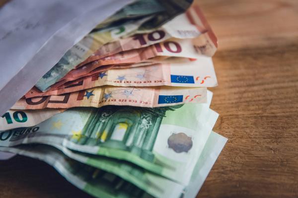 Pozor, če prejmete takšen klic: Slovenca izgubila več deset tisoč evrov