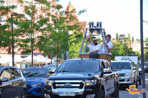 FOTO in VIDEO: Po Murski Soboti se je vila povorka toplozračnih balonov 