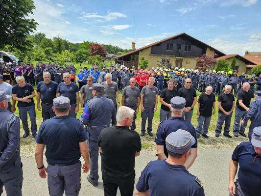 FOTO: V Borecih se je pomerilo več kot 300 gasilcev in gasilk