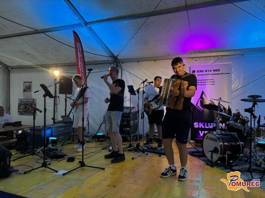 FOTO in VIDEO: Gasilsko tekmovanje zaključili z veselico in skupino Vrhovi
