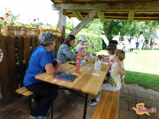 FOTO: Tako so najmlajši spoznavali eno najstarejših obrti v Pomurju 