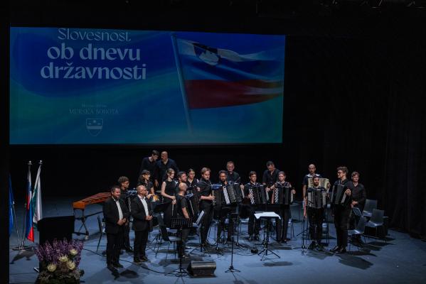 FOTO in VIDEO: Ob dnevu državnosti v Murski Soboti slavnostno zaznamovali pot Slovenije v samostojnost
