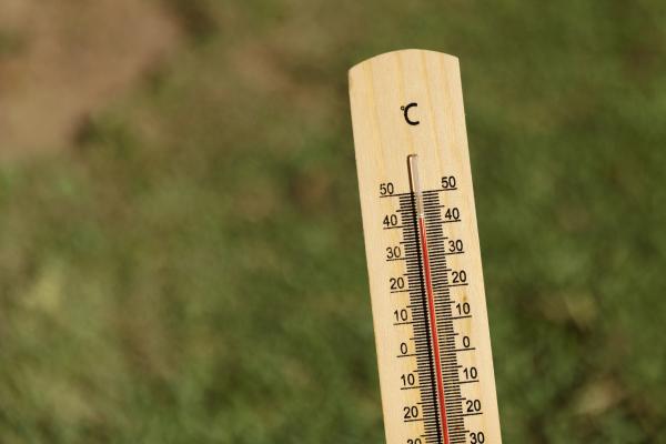 Vročinski val ne popušča: Temperature bodo ponekod dosegle kar 36 stopinj