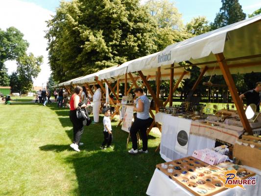 FOTO: V beltinskem parku so družine uživale v pikniku in rokodelskem sejmu 