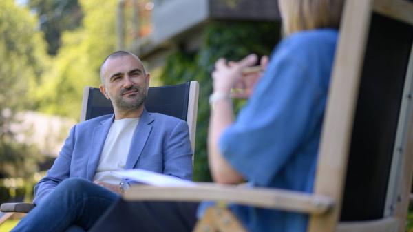 Uroš Mlakar o rasti Tete Fride: »Na koncu je najbolj pomembno, da ostaneš zvest temu, zaradi česar so ljudje tvojo zgodbo sploh vzljubili«