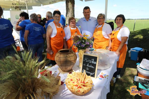 FOTO: Dišalo je po mineštri! Na Pince Marofu oživljali primorsko in istrsko kulinarično tradicijo