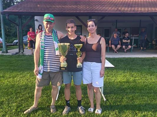 FOTO: V Veržeju so se pomerili s traktorskimi kosilnicami, slavil komaj 14-letni novinec