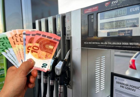 Prihaja pomoč zaradi dragih goriv? Država računa tudi na evropski denar