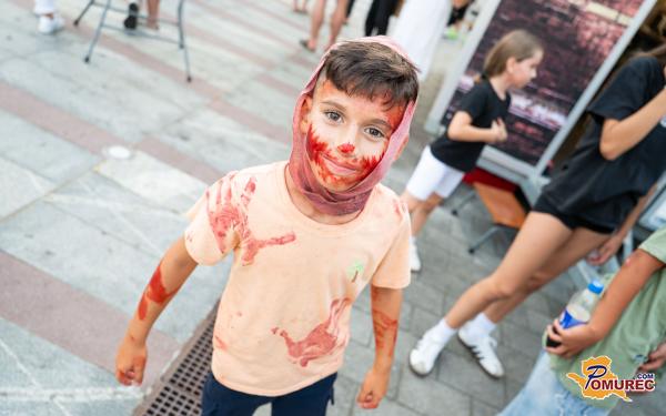 FOTO: Apokalipsa na Glavnem trgu, zombiji zavzeli prleško prestolnico