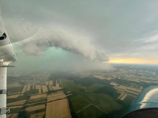 VIDEO: Tako izgleda protitočni polet: piloti nad Štajersko in Pomurjem varovali nebo pred točo