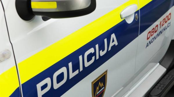 Šest prometnih nesreč, tatvina in pridržanje