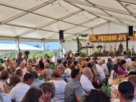 FOTO: Šprinc zaživel v znamenju tradicije, glasbe in prijateljstva