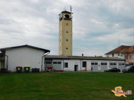 FOTO: Soboški gasilci potrebujejo nov dom, sedanje prostore preraščajo vozila in oprema