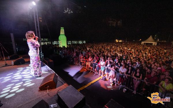 FOTO in VIDEO: Neda Ukraden poskrbela za vrhunec petdnevnega festivala