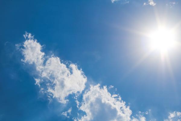 Vročina ne popušča: temperature do 36 stopinj, nato prihajajo nevihte
