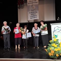 Ministrica v Monoštru na jubileju Društva porabskih slovenskih upokojencev in pevske skupine Rožmarin