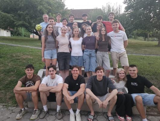 V Ljutomeru mladi pripravili prav posebno druženje z župnikom Marjanom Pučkom