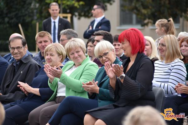 FOTO in VIDEO: V Odrancih odprli prenovljeno igrišče, slovesnosti se je udeležila tudi predsednica države