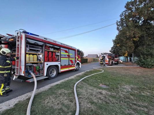 FOTO: V starem vrtcu zagorelo, na kraj prihitele tri gasilske enote 