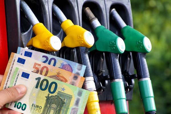 Del denarja za gorivo bo mogoče dobiti nazaj, račune zato skrbno shranite