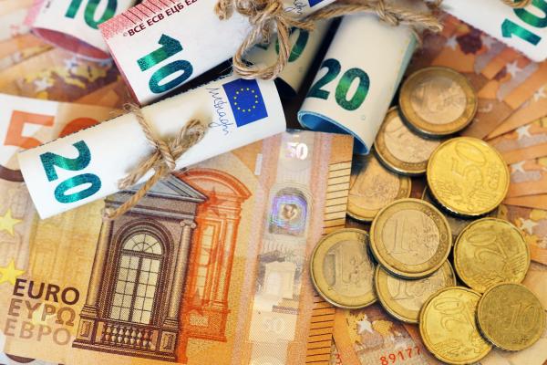 Pred zimo predlagajo novo denarno pomoč, prejeli bi jo tudi nekateri upokojenci