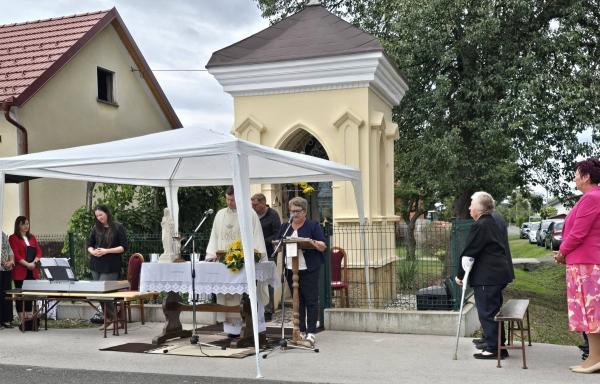 FOTO: Na Krajni obhajali proščenje pri kapeli Marijinega rojstva