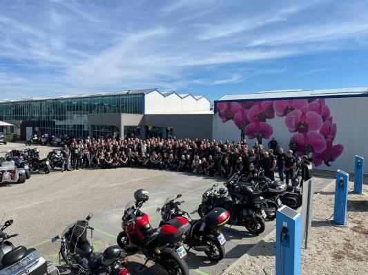 FOTO in VIDEO: Spektakularna kolona motoristov preplavila pomurske ceste