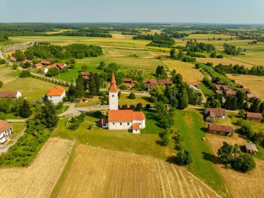 Slovenijo avgusta obiskalo več kot 1,2 milijona turistov, a ta skupina gostov upada