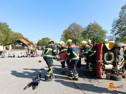 FOTO: V Lipi odmeval zvok gasilskih siren, 90 mladih spremljalo zahtevno reševanje 