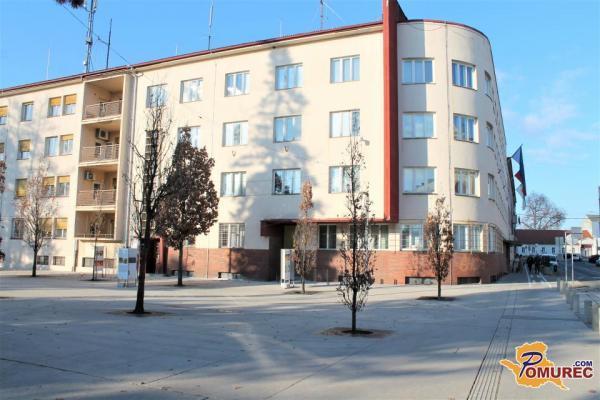 Upravne enote spreminjajo urnik, dva dni v tednu bodo odprte do večera